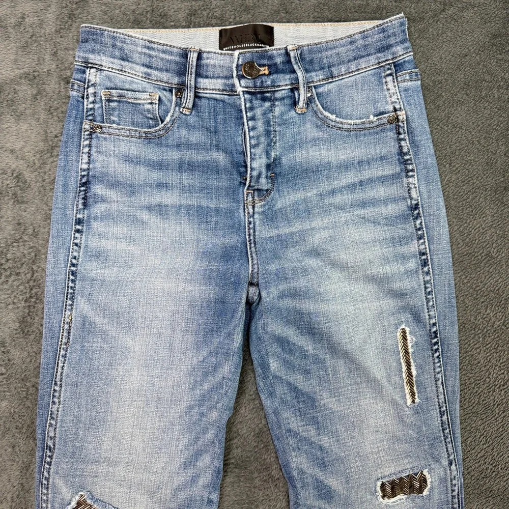White House Black Market Petite High Rise Size 0P Straight Leg Ripped WomenJeans